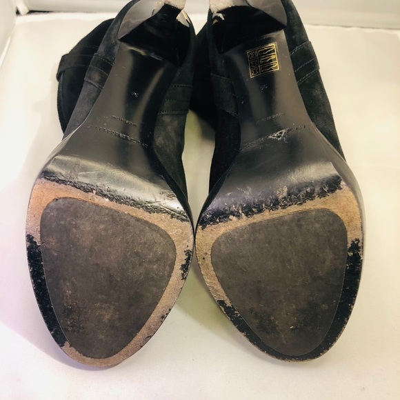 Burberry platform black suede ankle boots size 39 - Picture 5 of 10